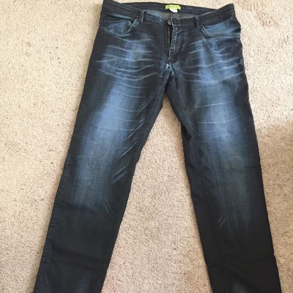 Versace - Picture 1 of 2